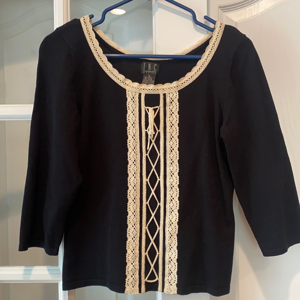 Half sleeve sweater